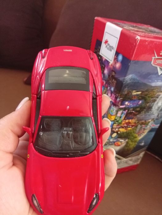 Игрушка/ машинка Ferrari/пазлы