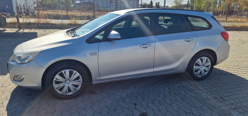 OPEL Astra 2011 — imagine 4