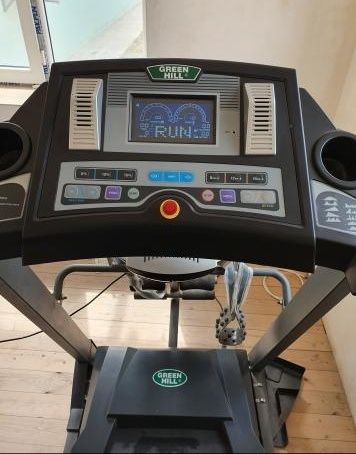 Продается беговая дорожка Green Hill GT 3800M