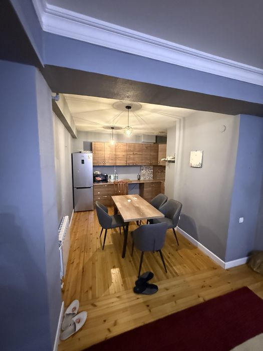 2х комнатная квартира 90кв. 2 этаж.