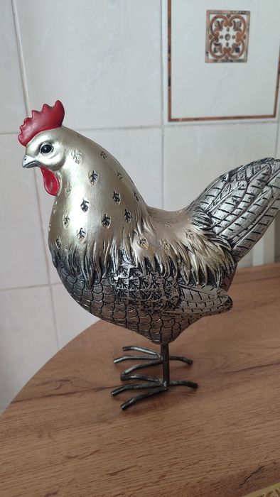 Продам декоративную фигурку