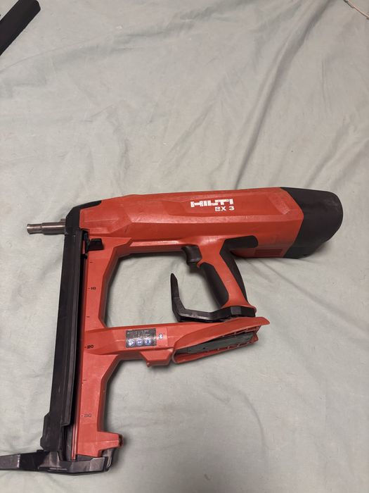 Акумулаторен пистолет за пирони за бетон Hilti BX 3-L 02 (Само тяло)