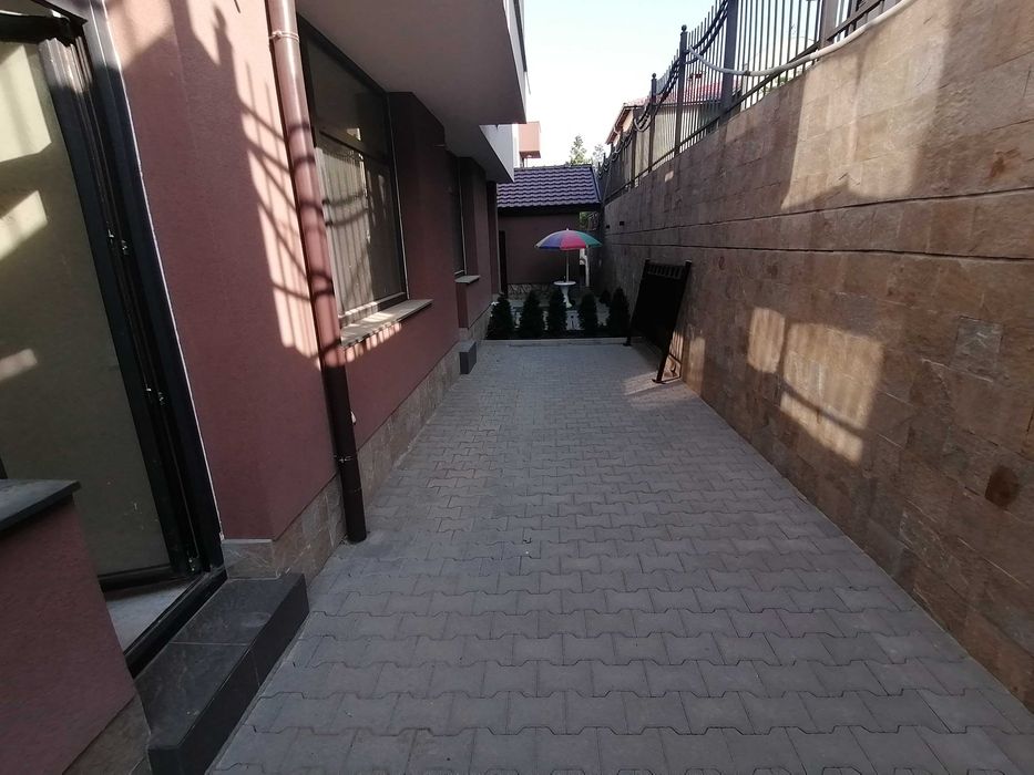 Продава се Тристаен апартамент в Стара Загора, Три чучура - юг - 130 кв.м за 654 €/кв.м - Снимка #3