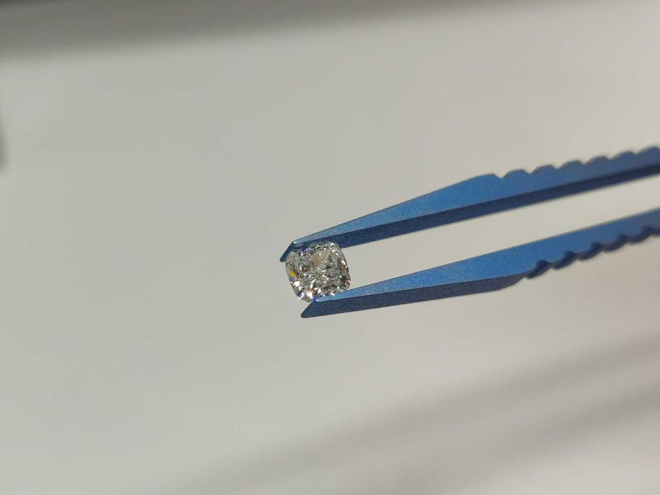 Диамант 0.70 карата Cushion Modified Brilliant