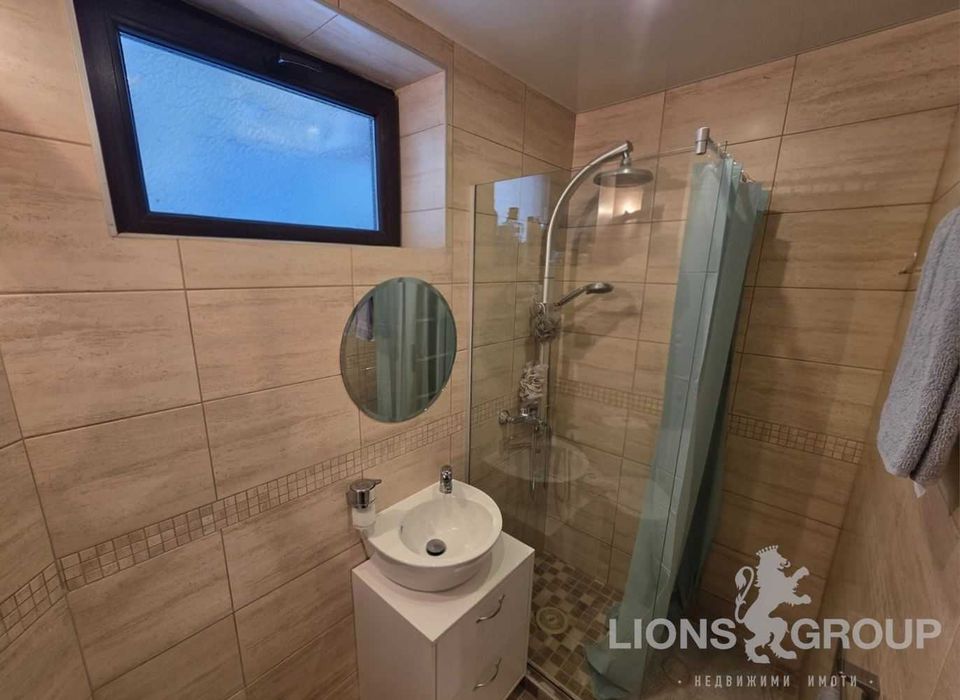 Продава се Къща в Варна, Изгрев - 261 кв.м за 3828 €/кв.м - Снимка #17