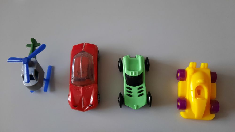 НОвые.  Маленькие машинки.