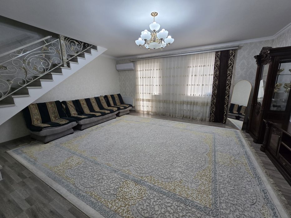 Fargona shaxar muxayo falgman oldida 5 xonalik uy sotiladi