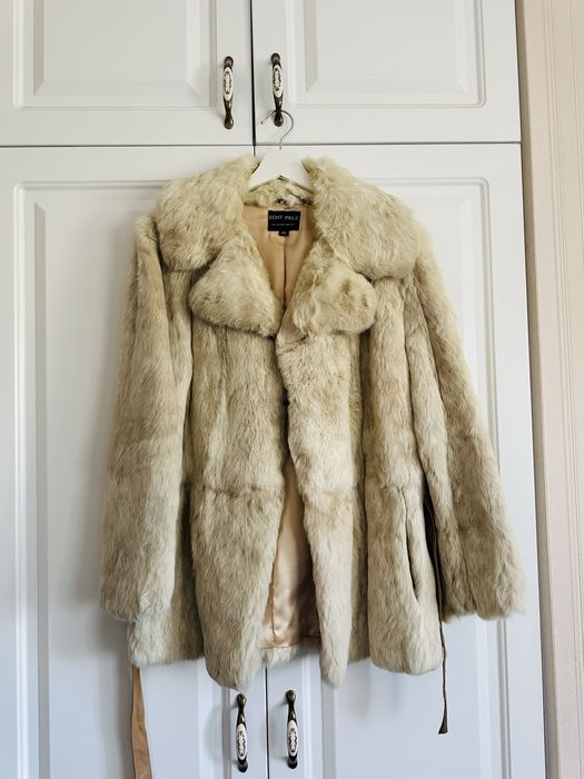 Haina de blana naturala , masura L  , culoare crem spre alb