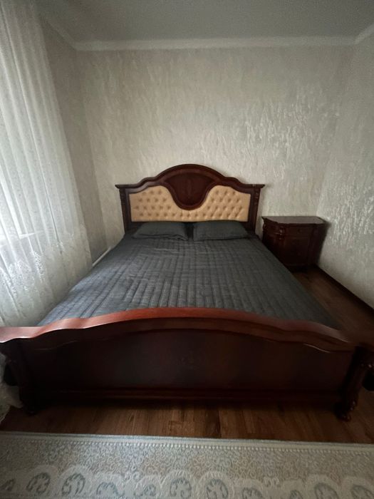 Кровать с 2мя тумбами