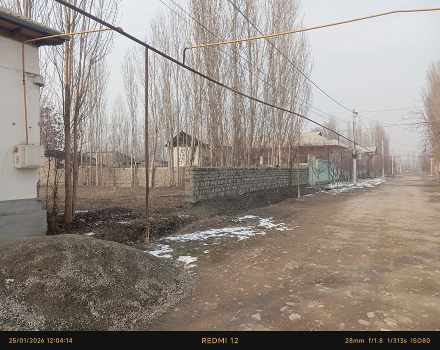 Uchastka sotiladi maydoni 8 soth