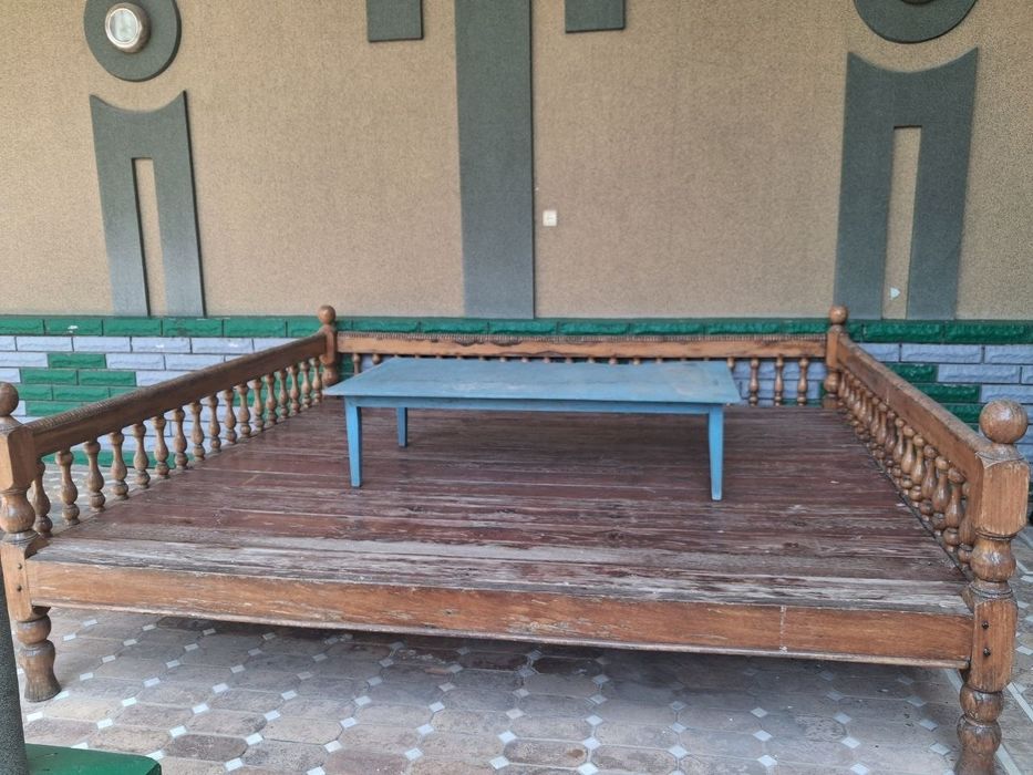 Продается деревянный тапчан в хорошем состоянии