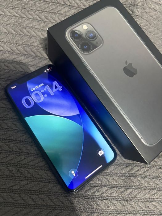 iPhone 11 pro 256 гб идеал