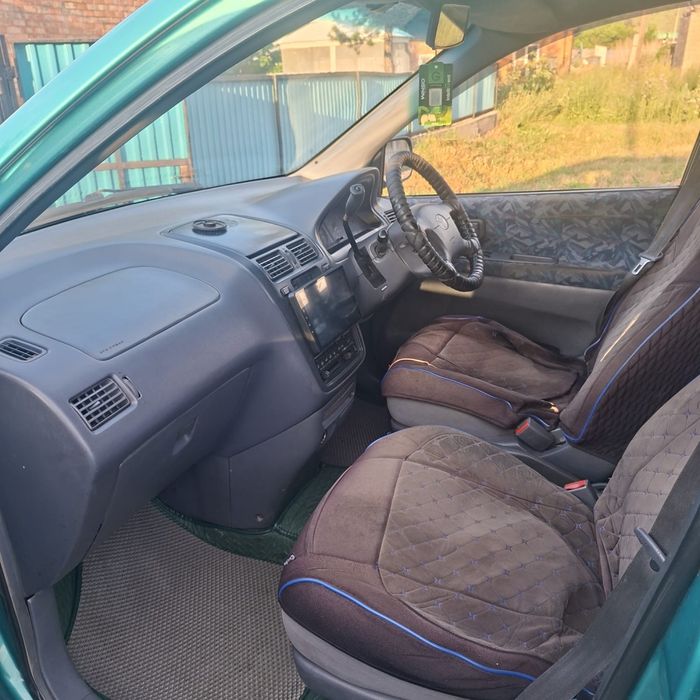 Продам машину Toyota