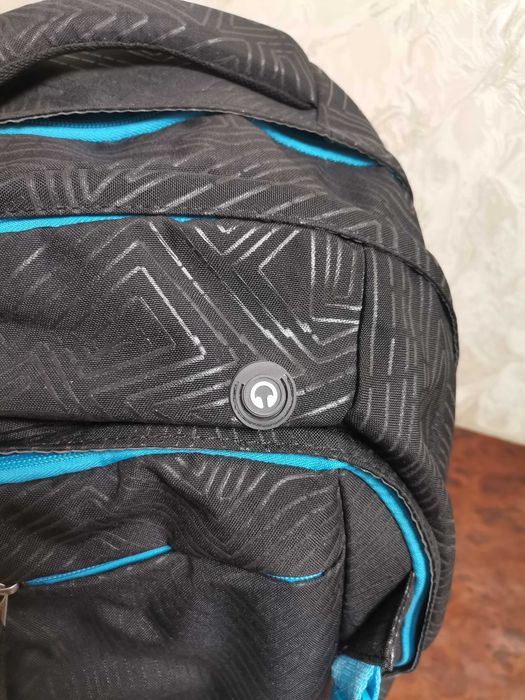 Продам школьный рюкзак для мальчика.