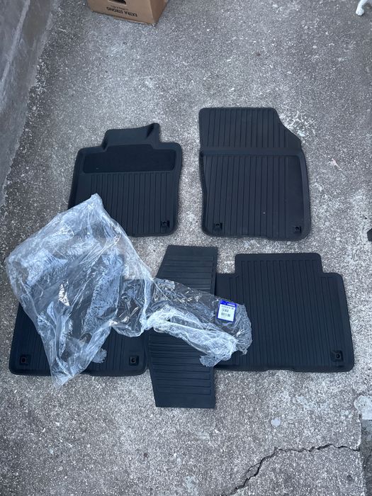 Гумени стелки за VOLVO V90