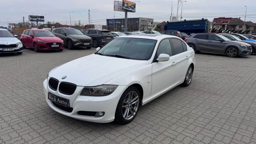 BMW Seria 3 Xdrive . 2993cmc . Harman Kardon . 245cp . Navigatie
