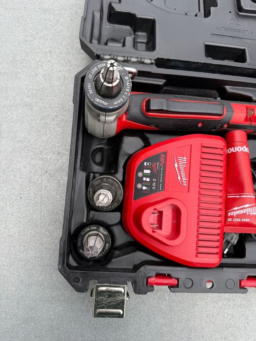 Expandor uponor Milwaukee c12 pxp 2ah 12v