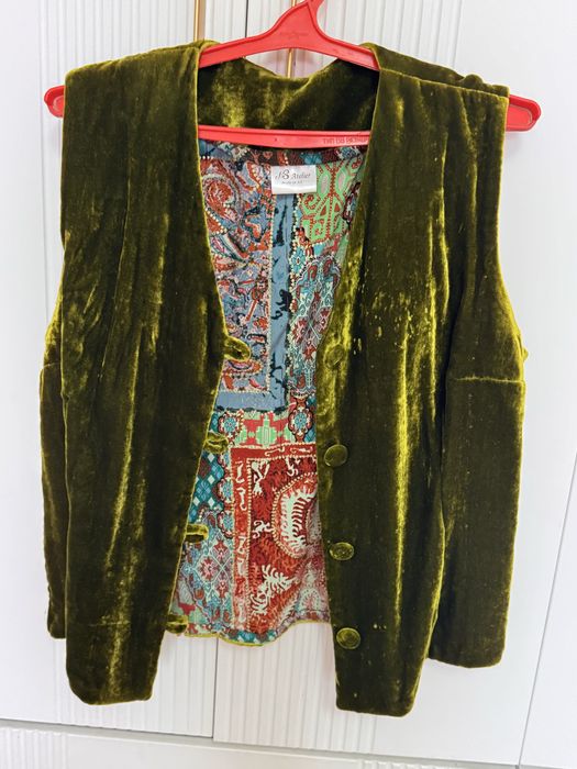 Продам Камзол дубайский бархат