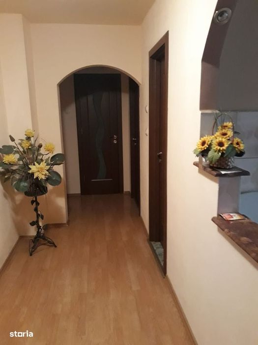 Apartament 4 camere, 2 bai, Micalaca - Miorita, 92 mp, renovat