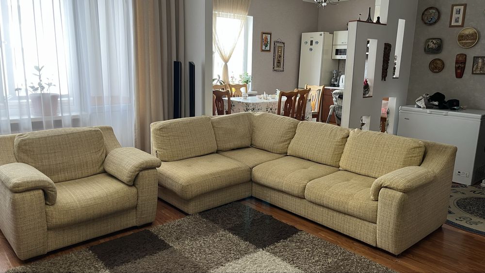 Угловой диван с креслом