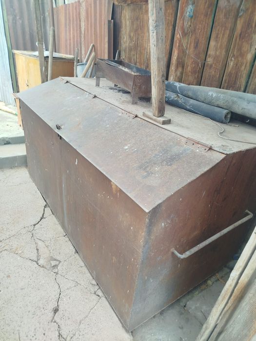 Продам металлический контейнер