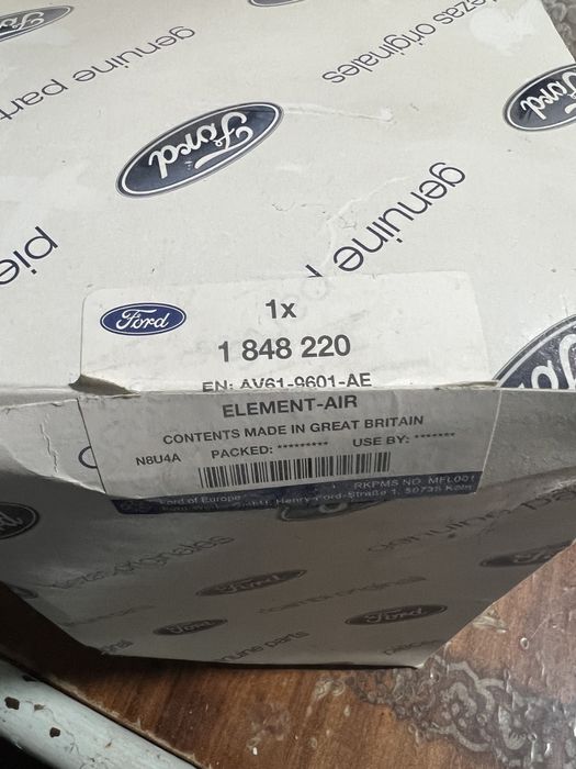 Воздушный фильтр на Форд av61-9601-ae