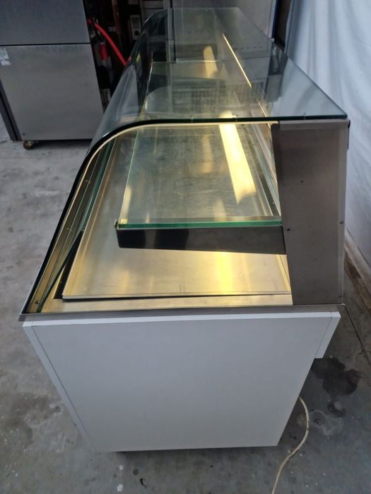 Хоризонтална плюсова хладилна витрина Kermax