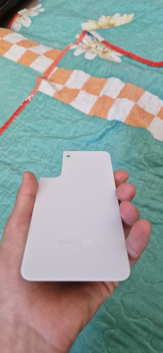 Продаётся крышка Samsung S22 Plus
