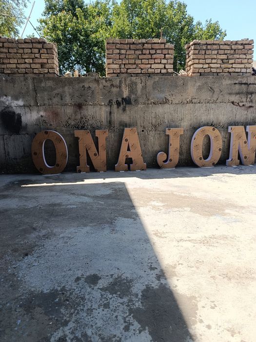 Onajon otajon yozuvni sotiladi