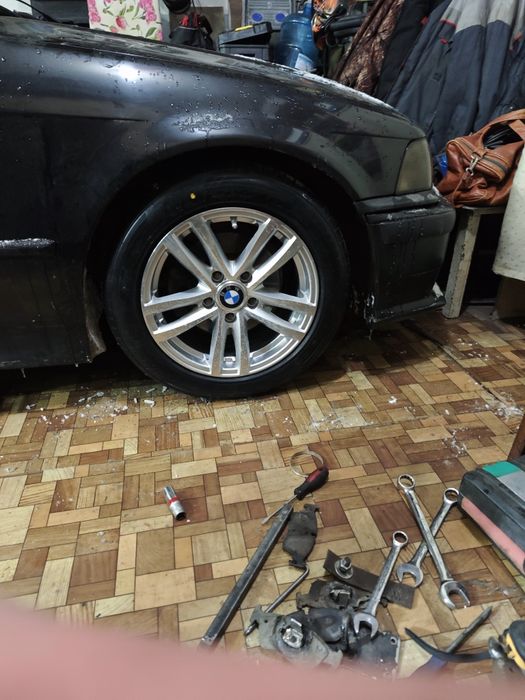 Продам машину БМВ е36