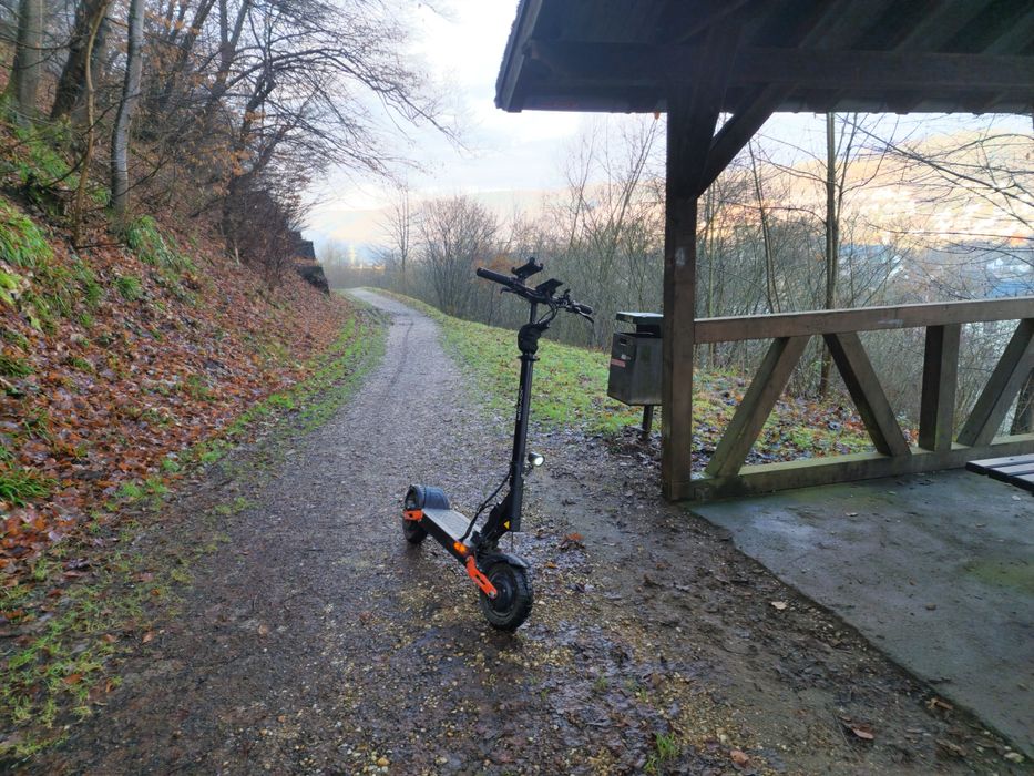 Vând Joyor T 10 2000w 2 motoare  baterie 60v 18 ah  frane hidraulice