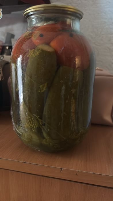 Засолю огурцы и помидоры