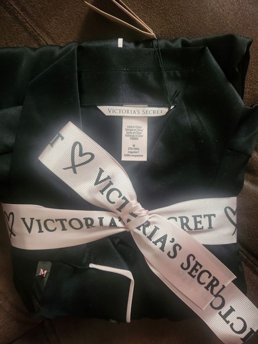 Чисто нова пижама на VICTORIA SECRET