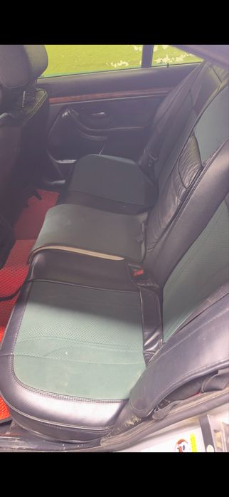 Продам чехлы универсальные