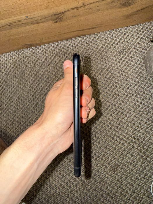 Iphone Xr 1907 продам
