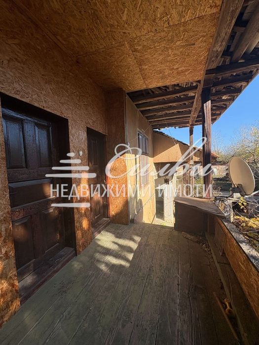 Двуетажна къща с ГАРАЖ - с.Драгоево