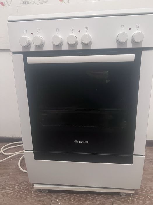 Продам электроплиту Bosch