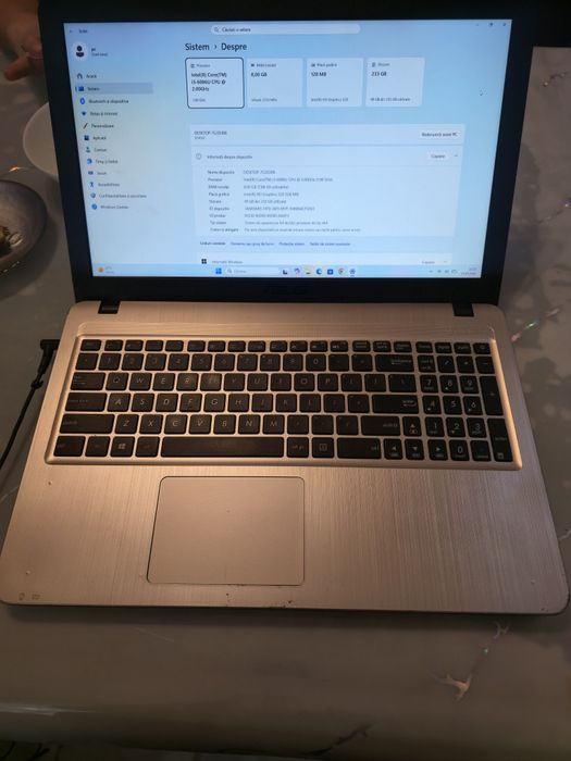 Laptop Asus, i3-6006, ram 8gb, ssd 256gb