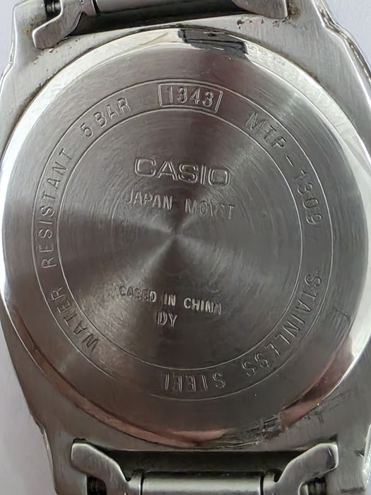 Оригинал классические часы Casio