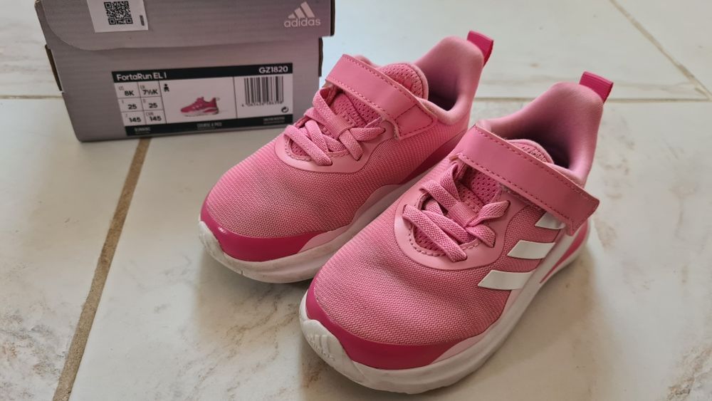 Детски маратонки Adidas 25