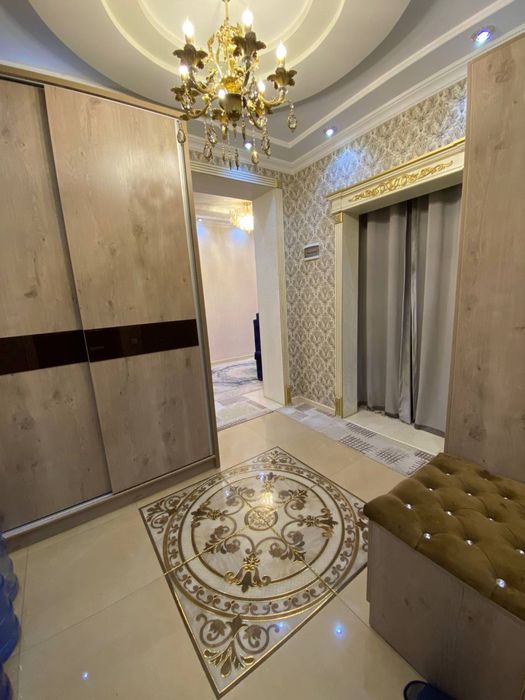 СРОЧНО!!!  Юнусобод, 4-кварталда, Зарафшон жк, 4-хонали кв сотилади.