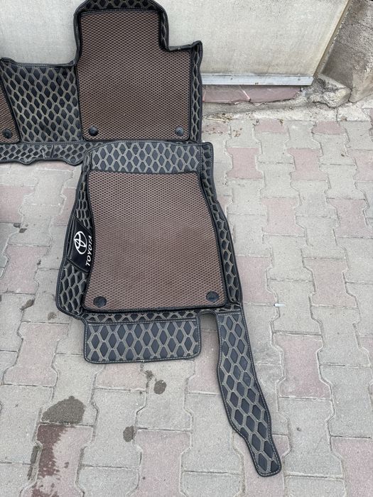 Коврики  в салон Corolla 180