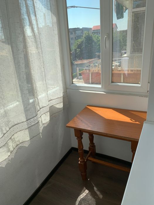 Vând garsonieră complet mobilată