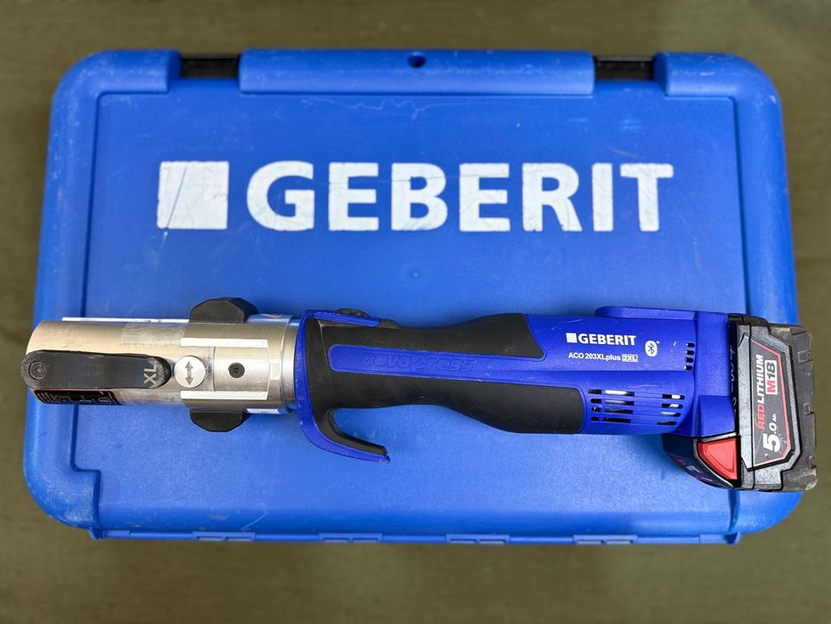 Geberit ACO 203XLplus 2XL 2025г. + Оригинална батерия Milwaukee 5.0Ah + Куфар