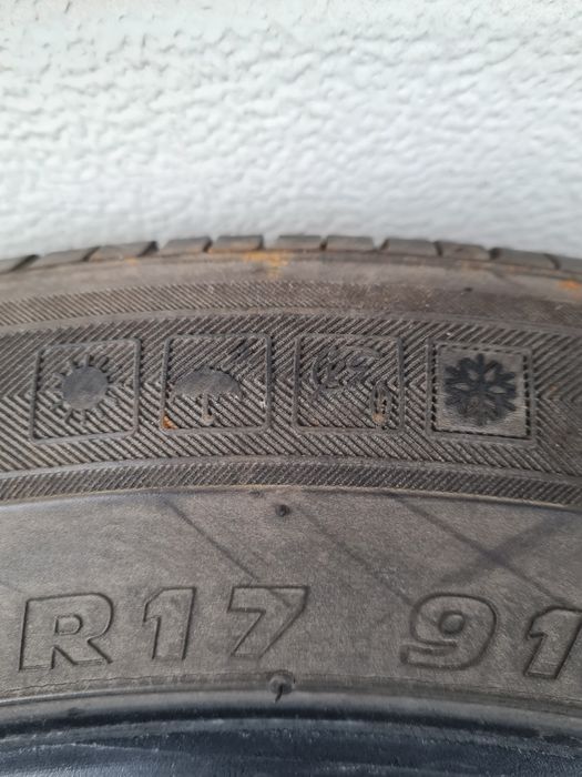 Всесезонни гуми 2 броя KUMHO Solus KH25 205 55 R17 дот 1217