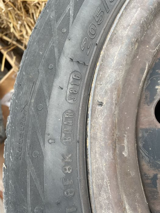 205/55/16 cauciucuri  vara+capace Toyota