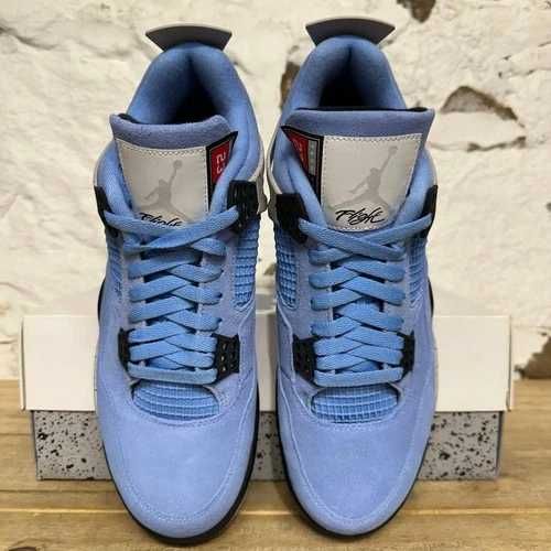 Sneakers Jordan4 University Blue cu eticheta (nu Nike, Gucci, Adidas, Balenciaga)