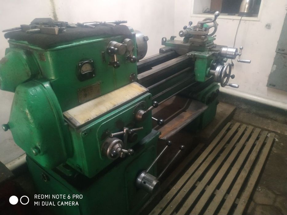 Токарни станоклар сотилади