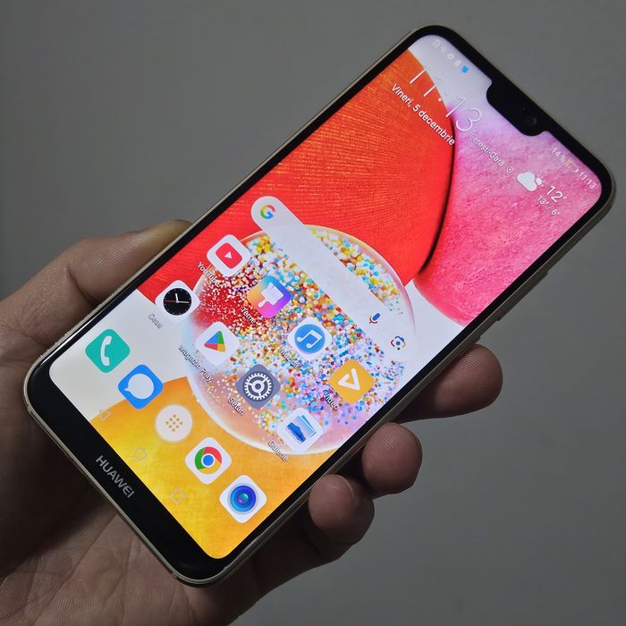 Huawei P20 lite,  64 / 4 gb, ca nou, cu husă