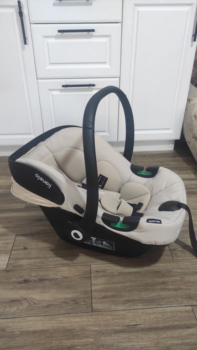 Scoică auto Lionelo Astrid i-Size 0-13 kg – stare excelentă